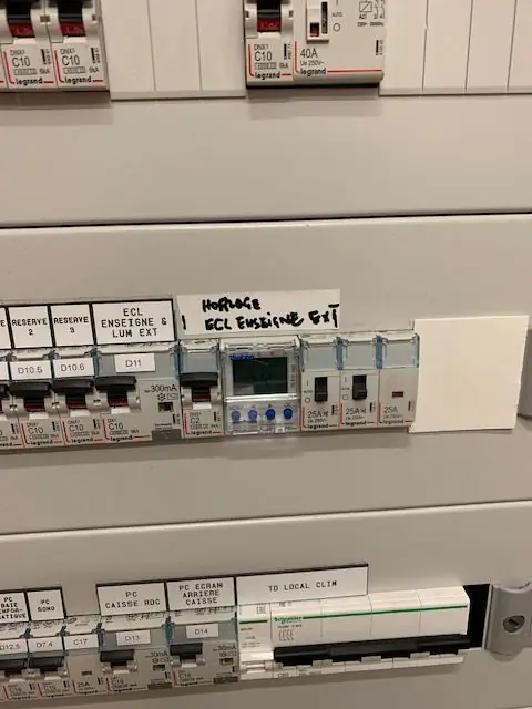 Tableau électrique avec circuits repérés
